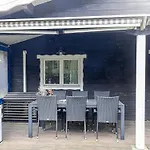 5 Person In *